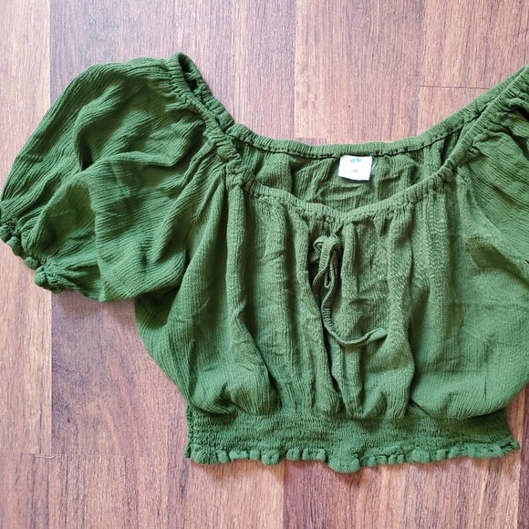 ISLAND PLANET OLIVER GREEN CROP TOP SHIRT - Picture 2 of 5